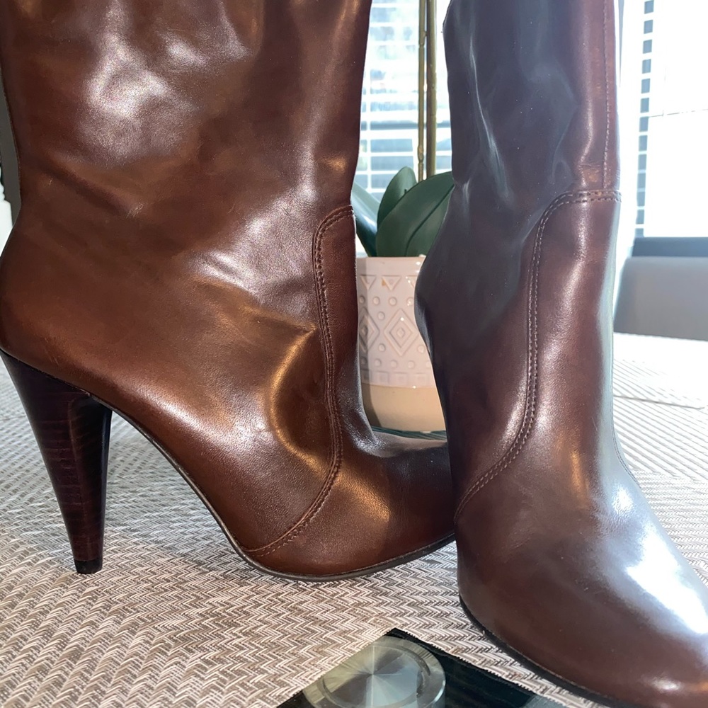 Women’s Brown 8.5 Gianni Bini Ankle boots 9/10.